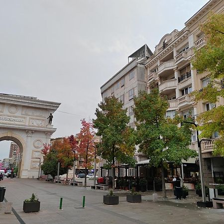 City Sqare Apartment Verde Üsküp Dış mekan fotoğraf