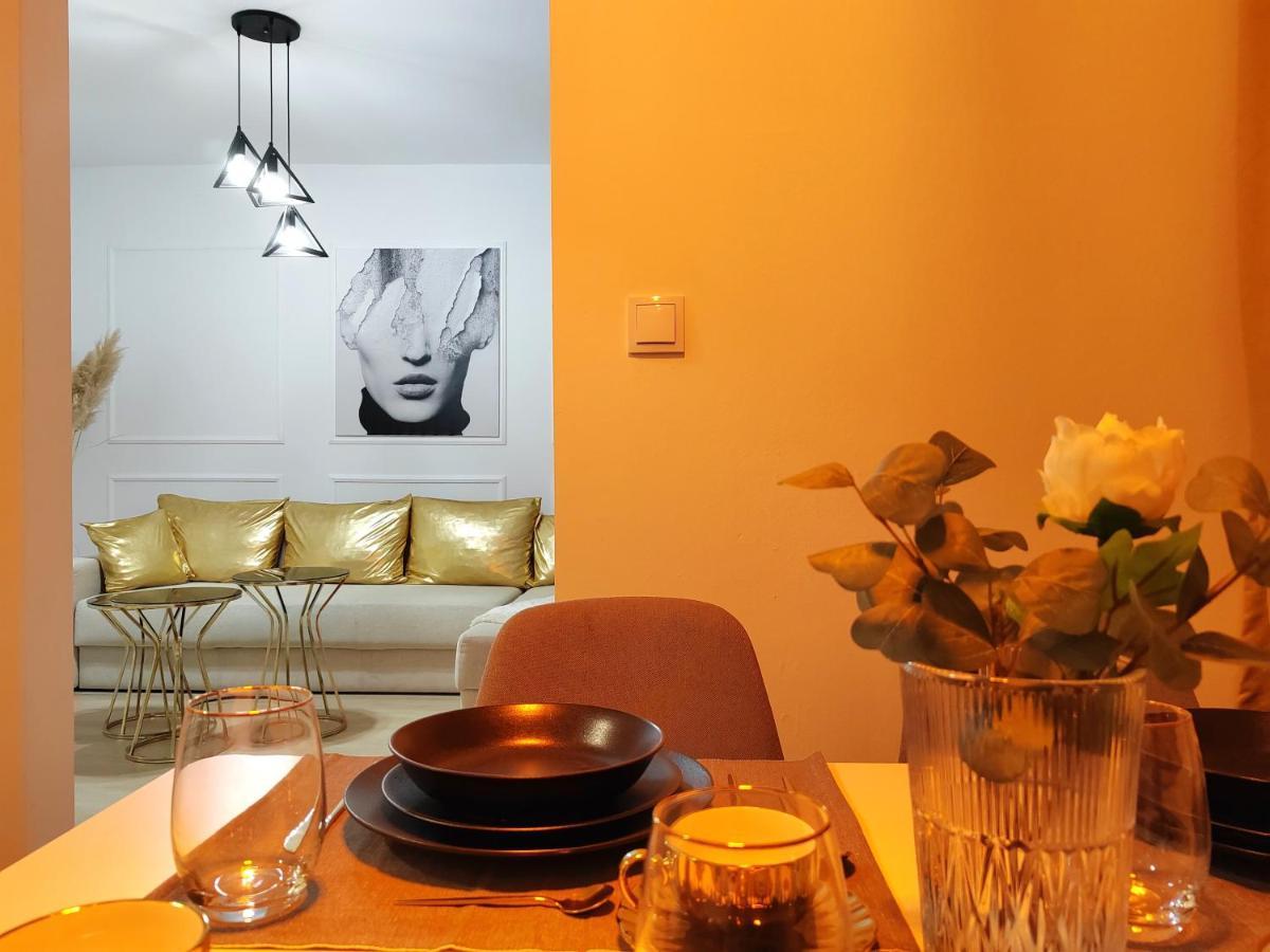 City Sqare Apartment Verde Üsküp Dış mekan fotoğraf